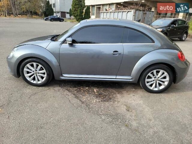 Серый Фольксваген Битл, объемом двигателя 2 л и пробегом 132 тыс. км за 11000 $, фото 5 на Automoto.ua