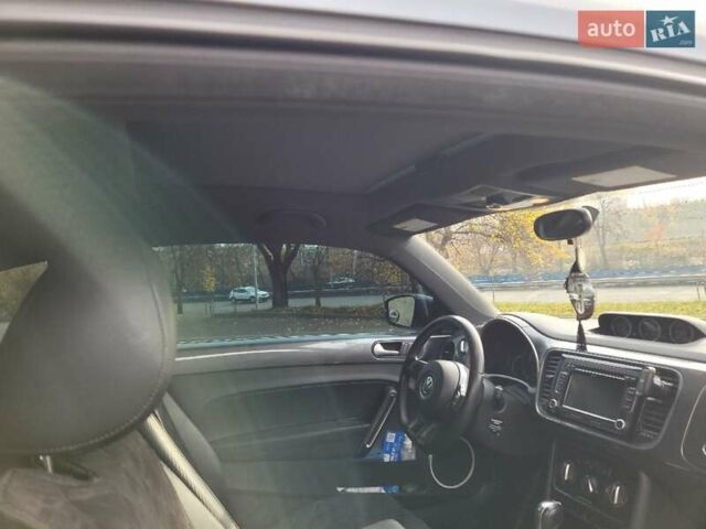 Серый Фольксваген Битл, объемом двигателя 2 л и пробегом 132 тыс. км за 11000 $, фото 4 на Automoto.ua