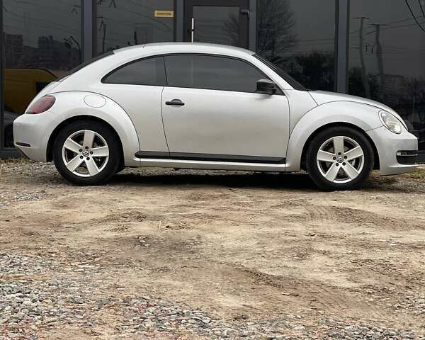 Серый Фольксваген Битл, объемом двигателя 2.5 л и пробегом 238 тыс. км за 7800 $, фото 4 на Automoto.ua