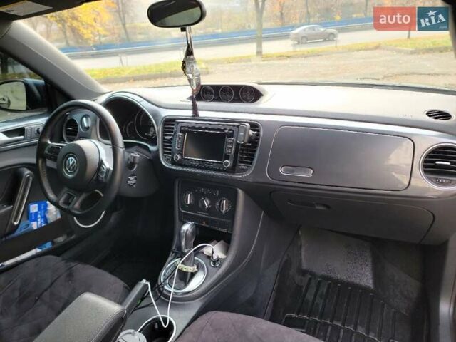 Серый Фольксваген Битл, объемом двигателя 2 л и пробегом 132 тыс. км за 11000 $, фото 3 на Automoto.ua