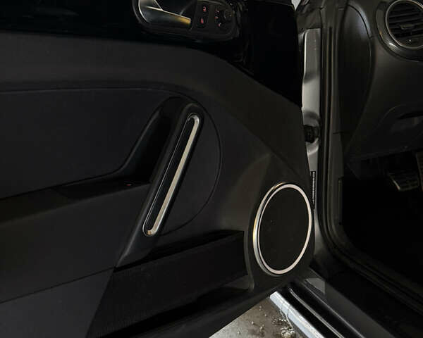 Сірий Фольксваген Бітл, об'ємом двигуна 2 л та пробігом 161 тис. км за 10800 $, фото 19 на Automoto.ua