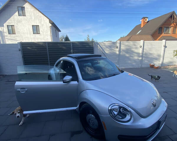 Сірий Фольксваген Бітл, об'ємом двигуна 2.5 л та пробігом 160 тис. км за 9500 $, фото 22 на Automoto.ua