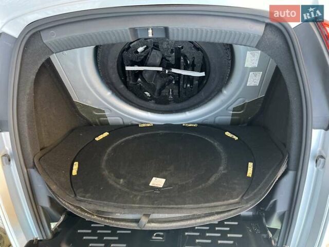 Серый Фольксваген Битл, объемом двигателя 2.5 л и пробегом 118 тыс. км за 10600 $, фото 14 на Automoto.ua