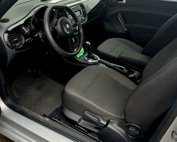 Серый Фольксваген Битл, объемом двигателя 2.5 л и пробегом 173 тыс. км за 8500 $, фото 9 на Automoto.ua