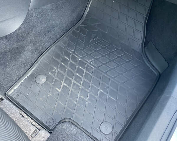 Сірий Фольксваген Бітл, об'ємом двигуна 2.5 л та пробігом 160 тис. км за 9500 $, фото 8 на Automoto.ua