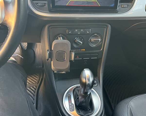 Серый Фольксваген Битл, объемом двигателя 2.5 л и пробегом 118 тыс. км за 10600 $, фото 7 на Automoto.ua