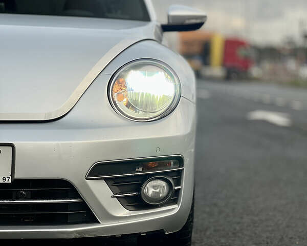 Серый Фольксваген Битл, объемом двигателя 1.8 л и пробегом 59 тыс. км за 13699 $, фото 9 на Automoto.ua