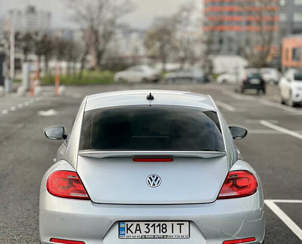 Серый Фольксваген Битл, объемом двигателя 1.8 л и пробегом 59 тыс. км за 13699 $, фото 4 на Automoto.ua