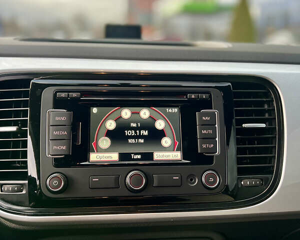 Серый Фольксваген Битл, объемом двигателя 1.8 л и пробегом 59 тыс. км за 13699 $, фото 26 на Automoto.ua