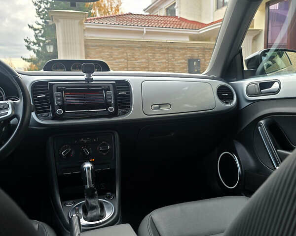 Серый Фольксваген Битл, объемом двигателя 1.97 л и пробегом 100 тыс. км за 11700 $, фото 16 на Automoto.ua