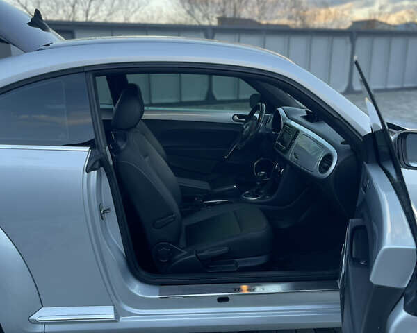 Серый Фольксваген Битл, объемом двигателя 2 л и пробегом 91 тыс. км за 13100 $, фото 15 на Automoto.ua