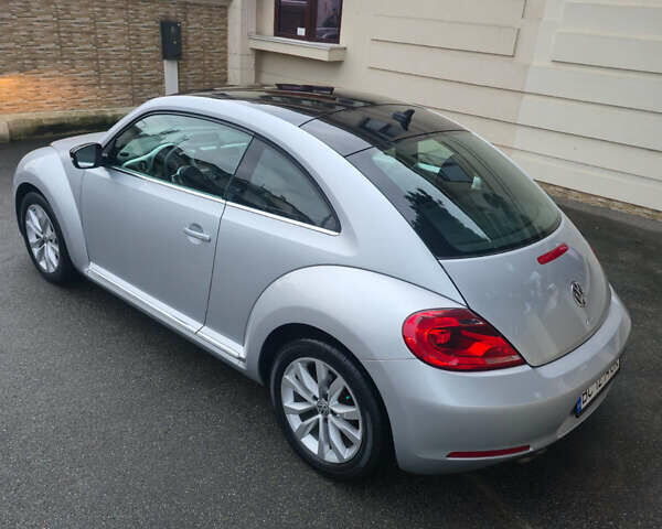 Серый Фольксваген Битл, объемом двигателя 1.97 л и пробегом 100 тыс. км за 11700 $, фото 5 на Automoto.ua