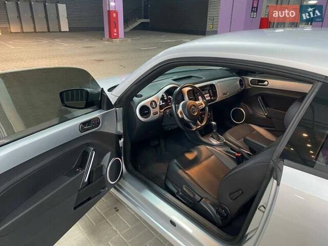 Серый Фольксваген Битл, объемом двигателя 1.8 л и пробегом 75 тыс. км за 12000 $, фото 7 на Automoto.ua