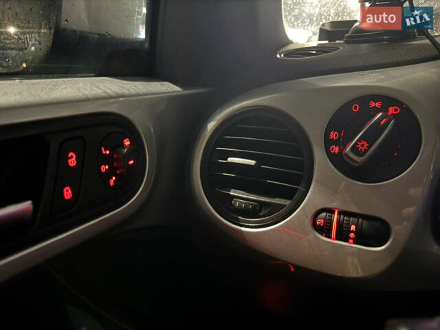 Сірий Фольксваген Бітл, об'ємом двигуна 1.8 л та пробігом 59 тис. км за 13400 $, фото 19 на Automoto.ua