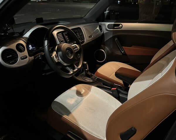 Сірий Фольксваген Бітл, об'ємом двигуна 1.8 л та пробігом 59 тис. км за 13400 $, фото 11 на Automoto.ua