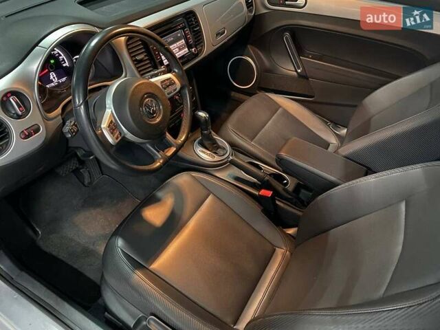 Серый Фольксваген Битл, объемом двигателя 1.8 л и пробегом 75 тыс. км за 12000 $, фото 9 на Automoto.ua