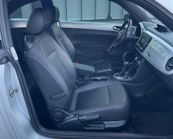 Серый Фольксваген Битл, объемом двигателя 2 л и пробегом 91 тыс. км за 13100 $, фото 16 на Automoto.ua