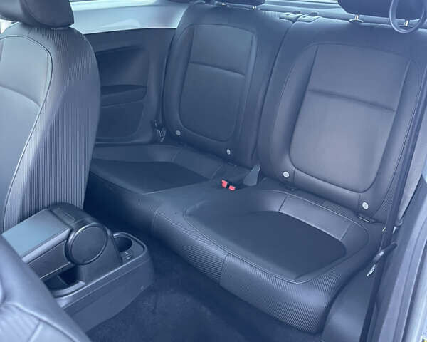 Серый Фольксваген Битл, объемом двигателя 2 л и пробегом 91 тыс. км за 13100 $, фото 23 на Automoto.ua