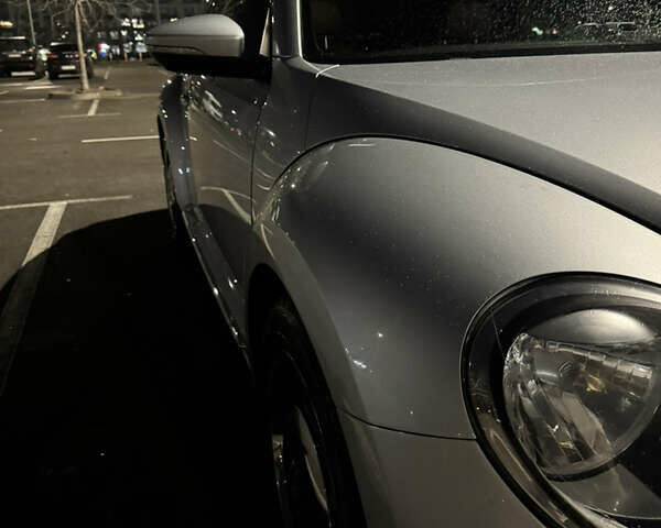 Сірий Фольксваген Бітл, об'ємом двигуна 1.8 л та пробігом 59 тис. км за 13400 $, фото 4 на Automoto.ua