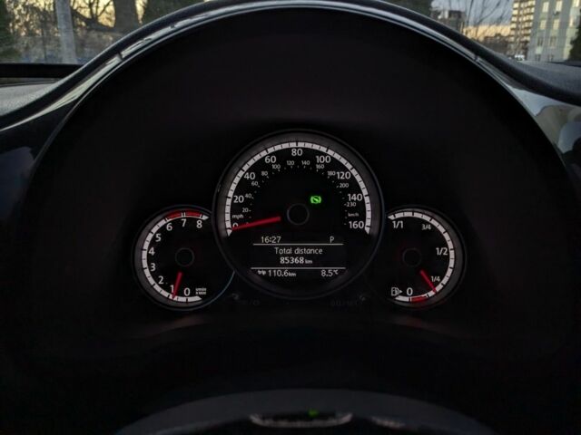 Сірий Фольксваген Бітл, об'ємом двигуна 1.8 л та пробігом 85 тис. км за 12000 $, фото 9 на Automoto.ua