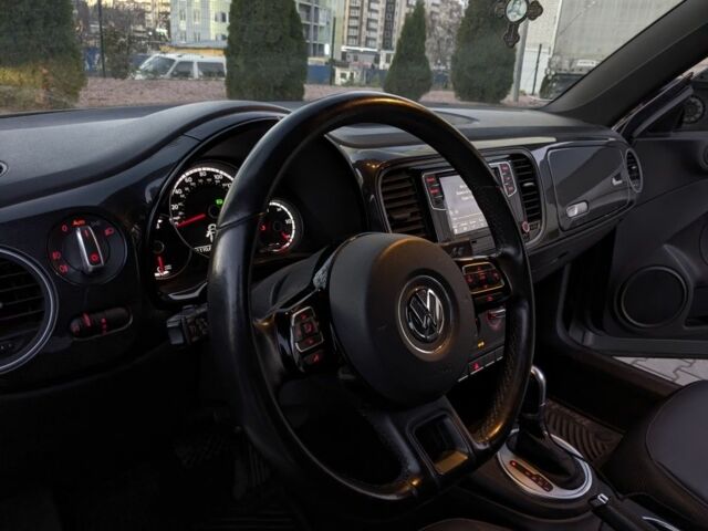 Сірий Фольксваген Бітл, об'ємом двигуна 1.8 л та пробігом 85 тис. км за 12000 $, фото 7 на Automoto.ua