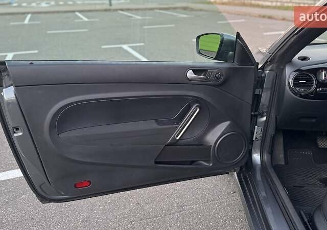 Сірий Фольксваген Бітл, об'ємом двигуна 1.8 л та пробігом 82 тис. км за 12499 $, фото 17 на Automoto.ua