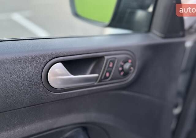 Сірий Фольксваген Бітл, об'ємом двигуна 1.8 л та пробігом 82 тис. км за 12499 $, фото 18 на Automoto.ua