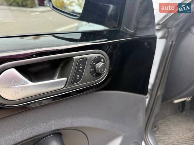 Сірий Фольксваген Бітл, об'ємом двигуна 1.8 л та пробігом 110 тис. км за 12990 $, фото 10 на Automoto.ua