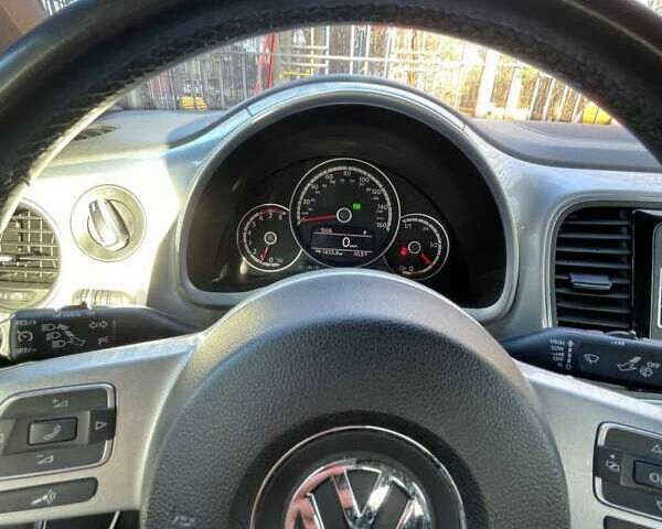 Серый Фольксваген Битл, объемом двигателя 2.5 л и пробегом 151 тыс. км за 11000 $, фото 5 на Automoto.ua