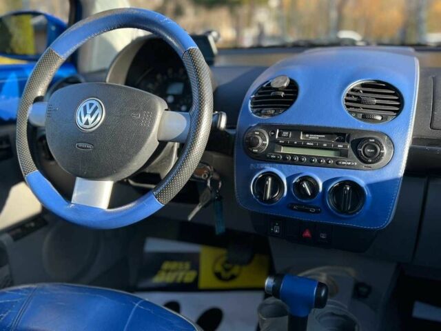 Синій Фольксваген Бітл, об'ємом двигуна 2 л та пробігом 120 тис. км за 5750 $, фото 17 на Automoto.ua