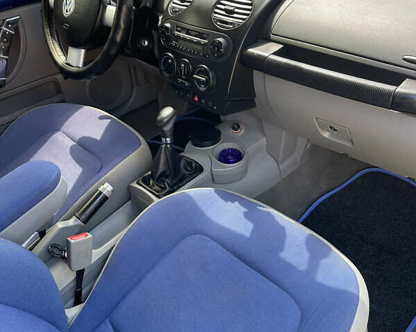 Синий Фольксваген Битл, объемом двигателя 2 л и пробегом 190 тыс. км за 4900 $, фото 15 на Automoto.ua