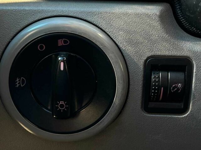 Синій Фольксваген Бітл, об'ємом двигуна 2 л та пробігом 120 тис. км за 5750 $, фото 15 на Automoto.ua