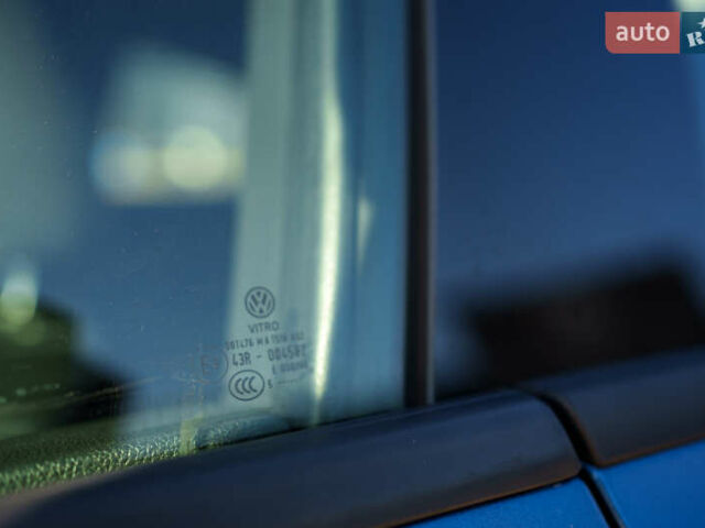 Синий Фольксваген Битл, объемом двигателя 1.8 л и пробегом 160 тыс. км за 12000 $, фото 18 на Automoto.ua
