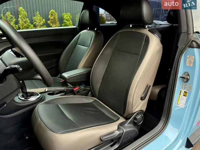 Синій Фольксваген Бітл, об'ємом двигуна 1.8 л та пробігом 175 тис. км за 11900 $, фото 22 на Automoto.ua