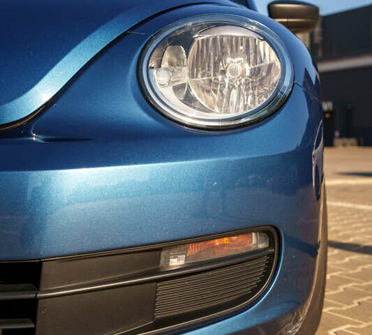 Синий Фольксваген Битл, объемом двигателя 1.8 л и пробегом 160 тыс. км за 12000 $, фото 6 на Automoto.ua