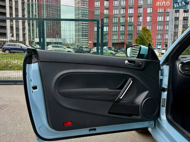 Синій Фольксваген Бітл, об'ємом двигуна 1.8 л та пробігом 175 тис. км за 11900 $, фото 17 на Automoto.ua