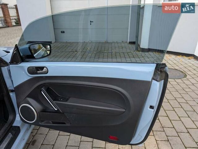 Синий Фольксваген Битл, объемом двигателя 1.8 л и пробегом 131 тыс. км за 13999 $, фото 19 на Automoto.ua