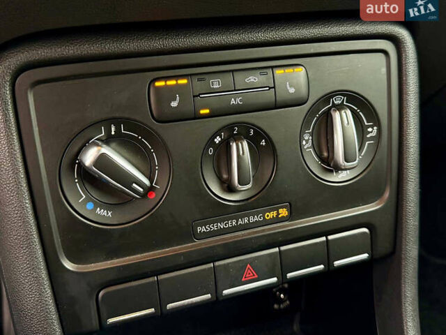 Синій Фольксваген Бітл, об'ємом двигуна 1.8 л та пробігом 175 тис. км за 11900 $, фото 26 на Automoto.ua