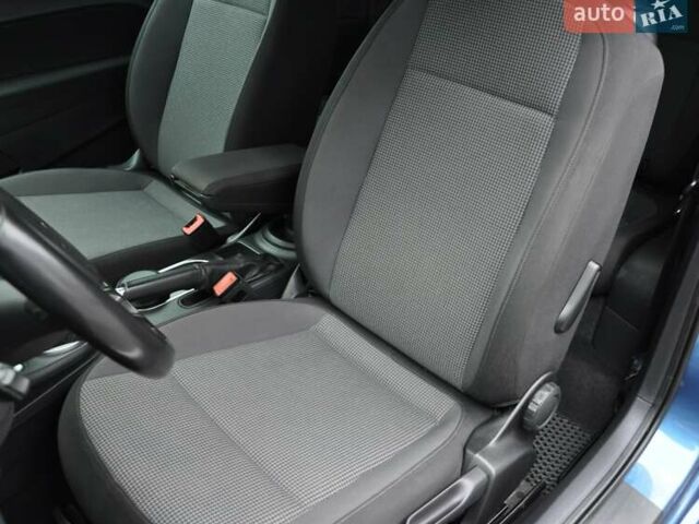 Синий Фольксваген Битл, объемом двигателя 1.4 л и пробегом 70 тыс. км за 13700 $, фото 25 на Automoto.ua