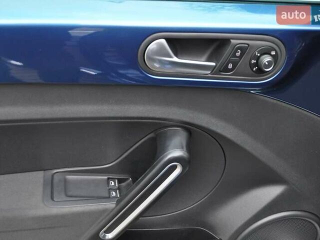 Синий Фольксваген Битл, объемом двигателя 1.4 л и пробегом 70 тыс. км за 13700 $, фото 22 на Automoto.ua