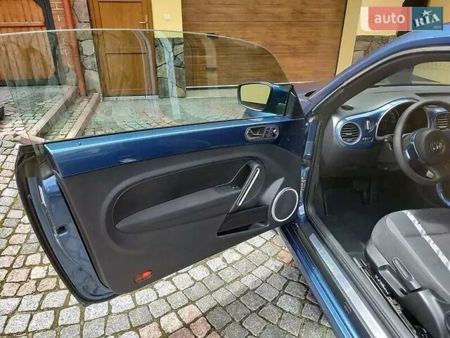 Синий Фольксваген Битл, объемом двигателя 1.8 л и пробегом 46 тыс. км за 14500 $, фото 1 на Automoto.ua