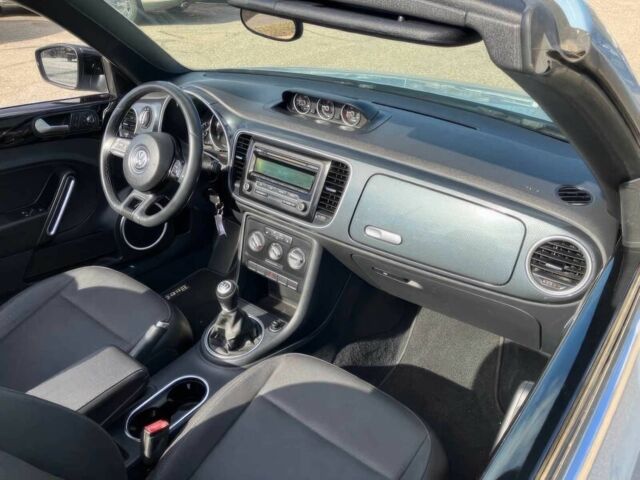 Синій Фольксваген Бітл, об'ємом двигуна 2 л та пробігом 79 тис. км за 9100 $, фото 5 на Automoto.ua