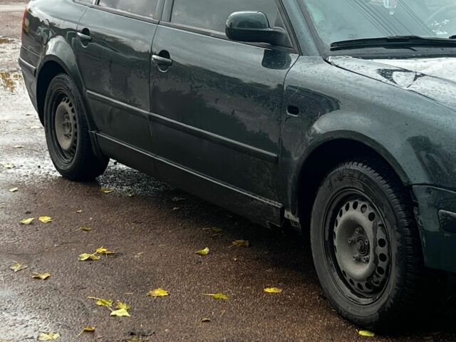 Зеленый Фольксваген Битл, объемом двигателя 1.6 л и пробегом 242 тыс. км за 2700 $, фото 2 на Automoto.ua