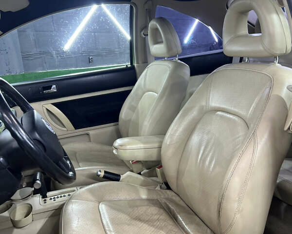 Зелений Фольксваген Бітл, об'ємом двигуна 2 л та пробігом 180 тис. км за 3990 $, фото 18 на Automoto.ua