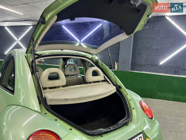 Зелений Фольксваген Бітл, об'ємом двигуна 2 л та пробігом 180 тис. км за 3990 $, фото 28 на Automoto.ua