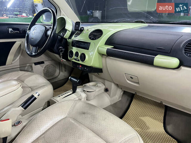 Зелений Фольксваген Бітл, об'ємом двигуна 2 л та пробігом 180 тис. км за 3990 $, фото 25 на Automoto.ua