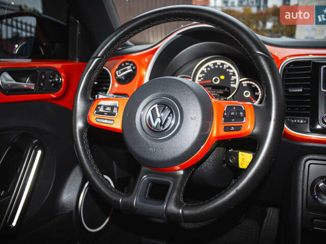 Оранжевый Фольксваген Битл, объемом двигателя 1.8 л и пробегом 60 тыс. км за 13800 $, фото 13 на Automoto.ua