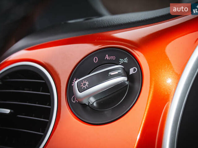 Оранжевый Фольксваген Битл, объемом двигателя 1.8 л и пробегом 60 тыс. км за 13800 $, фото 28 на Automoto.ua