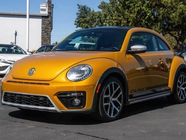 Оранжевый Фольксваген Битл, объемом двигателя 2 л и пробегом 34 тыс. км за 11000 $, фото 2 на Automoto.ua