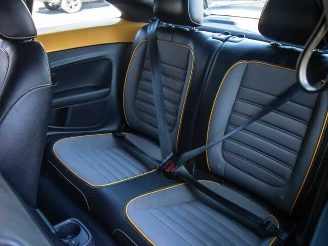 Оранжевый Фольксваген Битл, объемом двигателя 2 л и пробегом 34 тыс. км за 11000 $, фото 12 на Automoto.ua